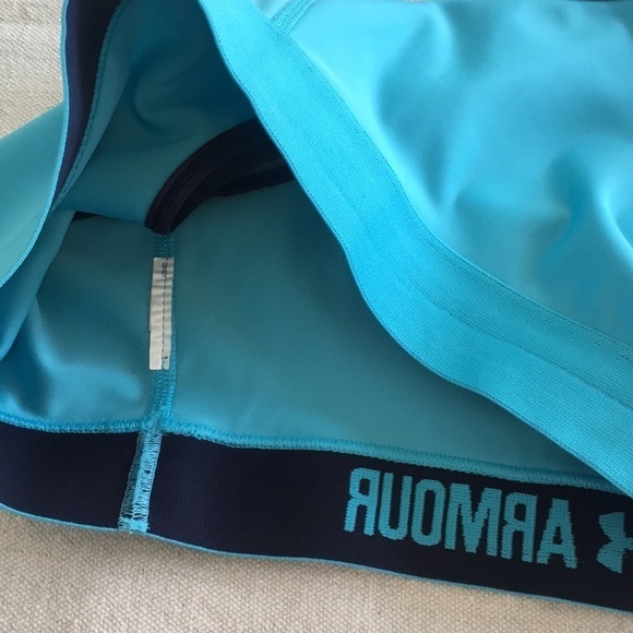 Under Armour Sports Bra - Picture 4 of 5